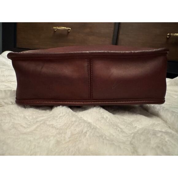 Coach Vintage Willis Bag in Mahogany – Restored to Brilliance - Picture 9 of 11